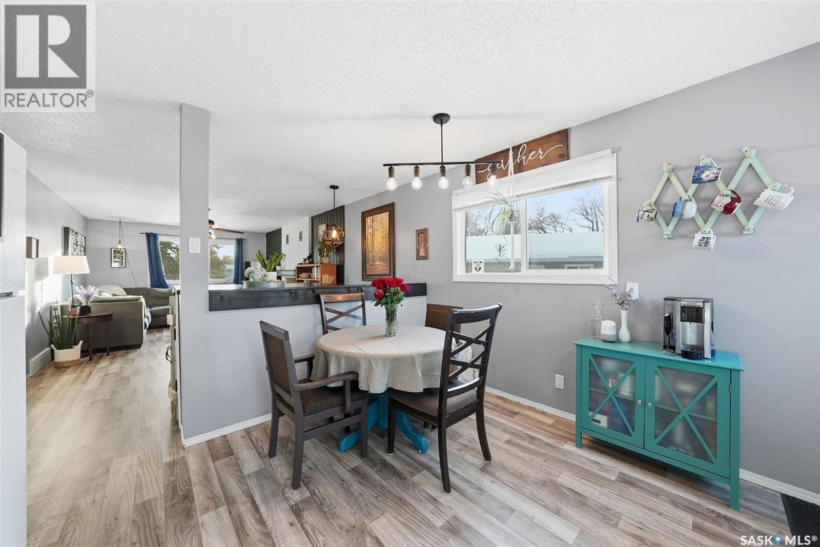 42 Macdowall Crescent, Prince Albert, SK - Indoor Photo Showing Dining Room