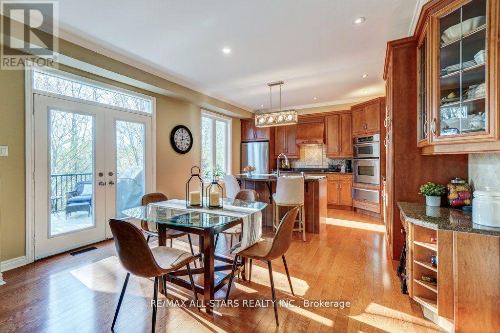 64 Button Crescent, Uxbridge, ON - Indoor Photo Showing Other Room