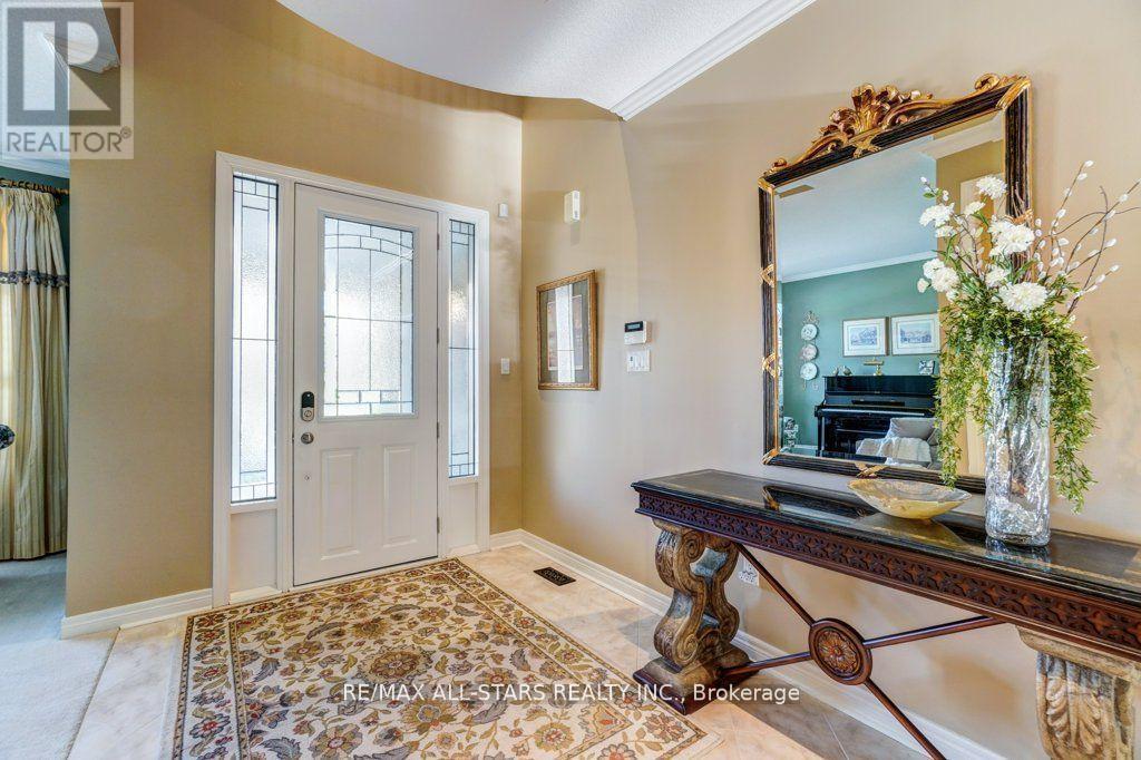 64 Button Crescent, Uxbridge, ON - Indoor Photo Showing Other Room