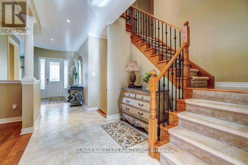 64 Button Crescent, Uxbridge, ON - Indoor Photo Showing Other Room