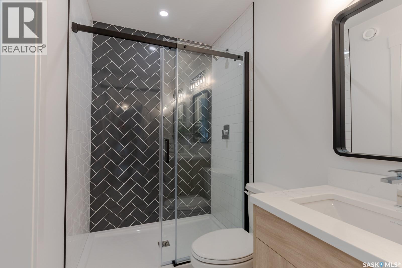 421 Traeger Close, Saskatoon, SK - Indoor Photo Showing Bathroom