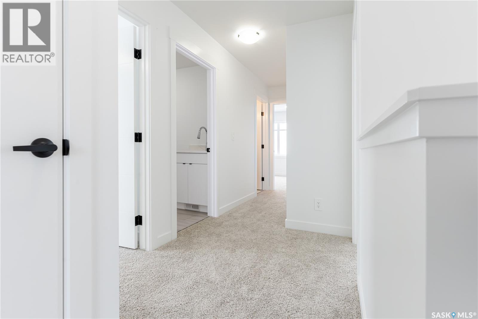 421 Traeger Close, Saskatoon, SK - Indoor Photo Showing Other Room