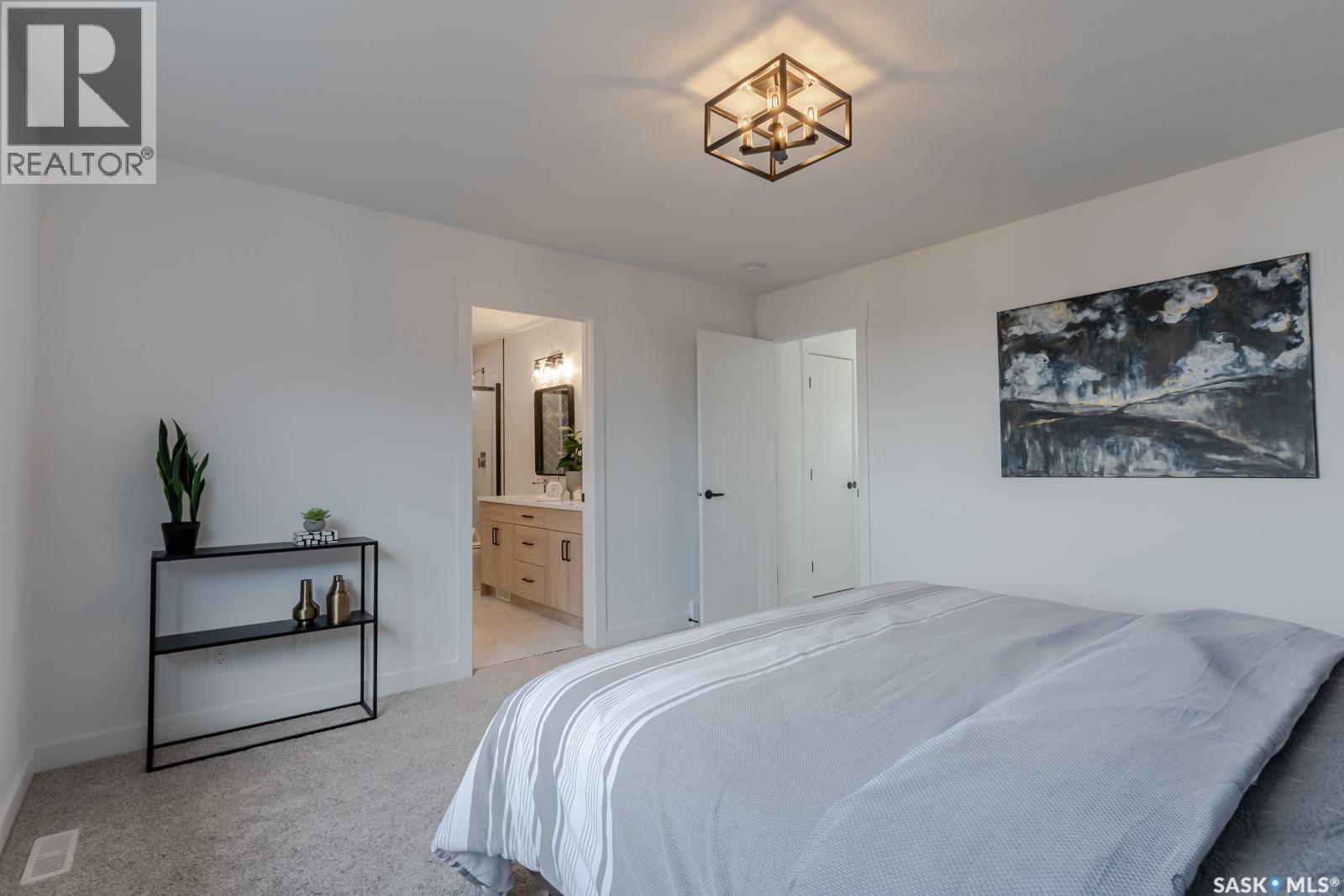 421 Traeger Close, Saskatoon, SK - Indoor Photo Showing Bedroom
