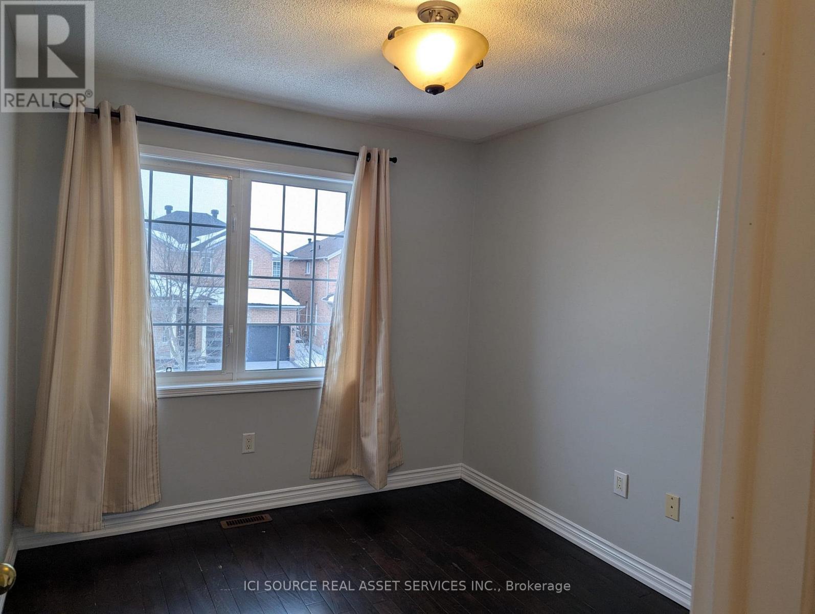 77 Rainbow Valley Crescent, Markham, ON - Indoor Photo Showing Other Room