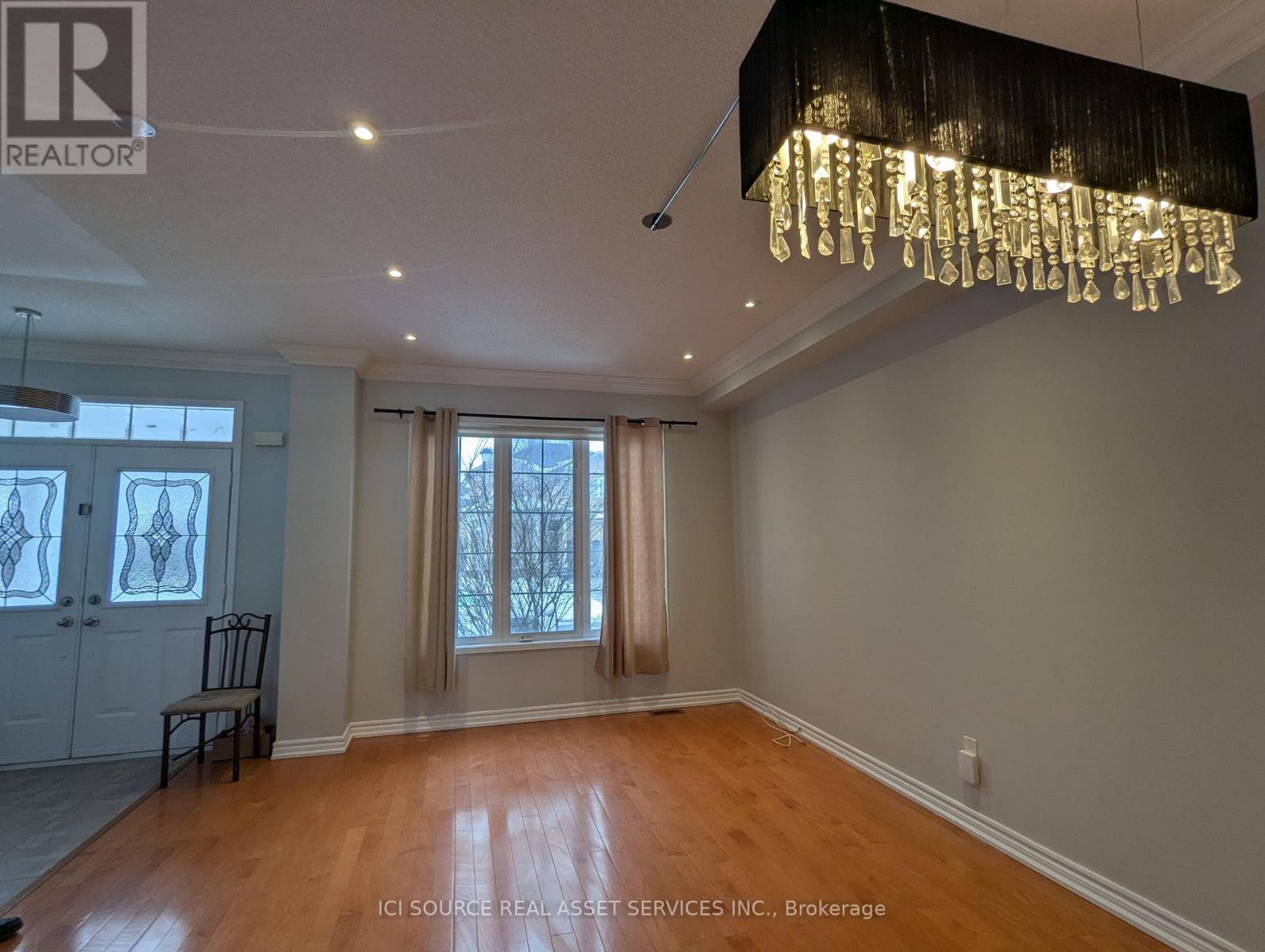 77 Rainbow Valley Crescent, Markham, ON - Indoor Photo Showing Other Room