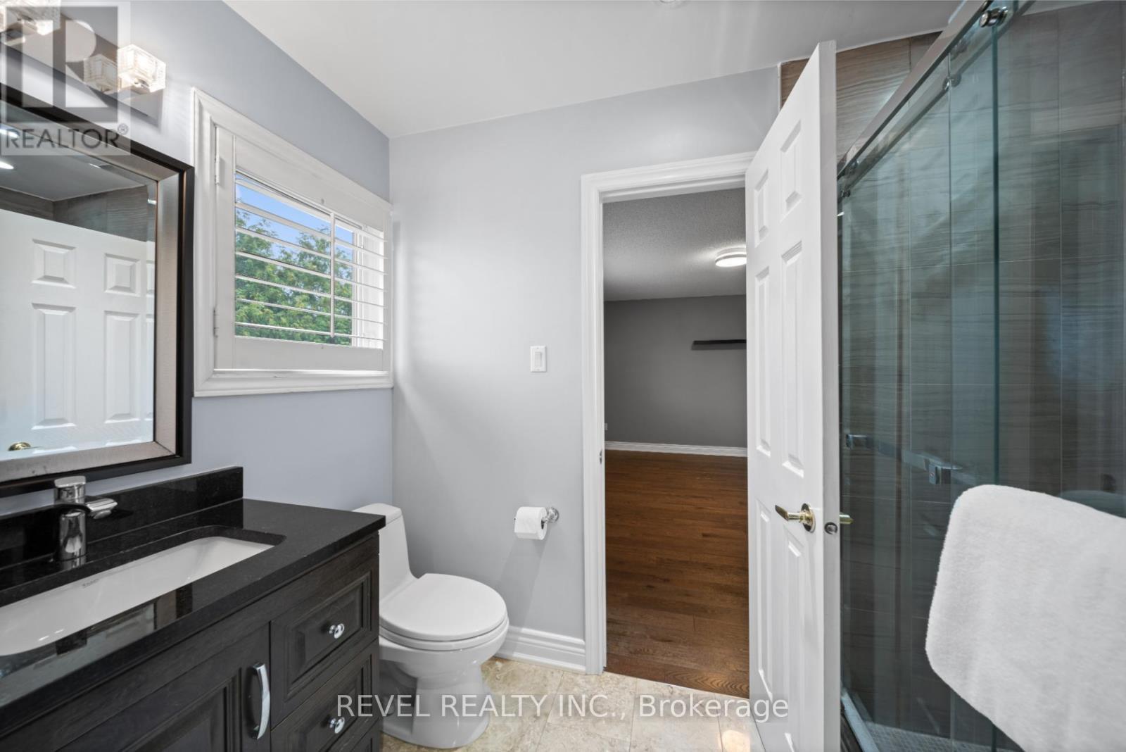 3723 Trelawny Circle, Mississauga, ON - Indoor Photo Showing Bathroom