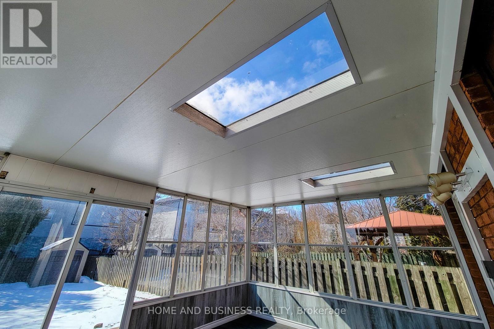 50 Everest Street, Hamilton, ON - With Exterior