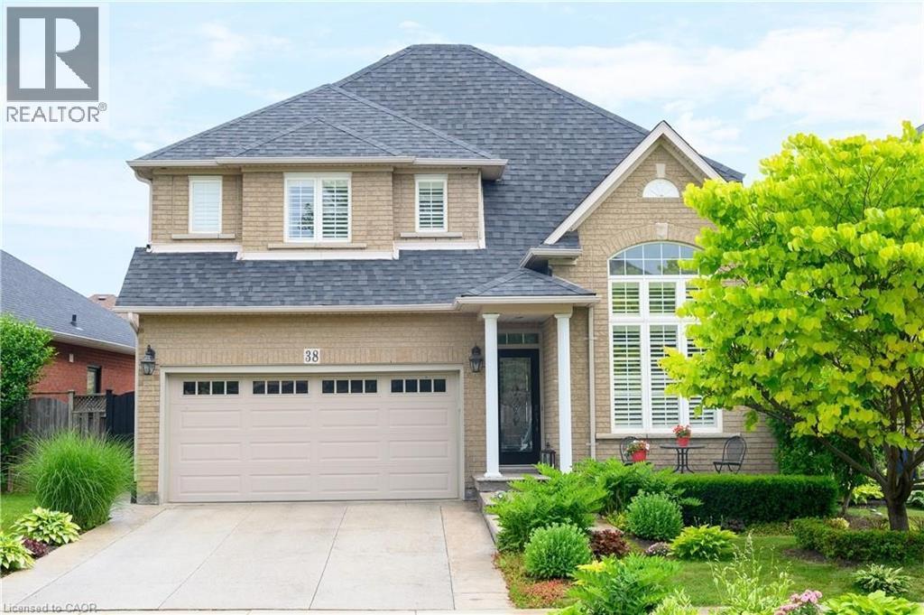 38 Sunbeam Drive, Hamilton, ON - Outdoor With Facade