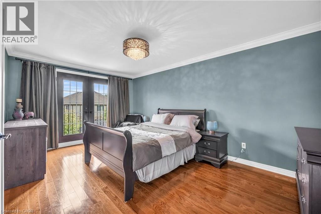 38 Sunbeam Drive, Hamilton, ON - Indoor Photo Showing Bedroom
