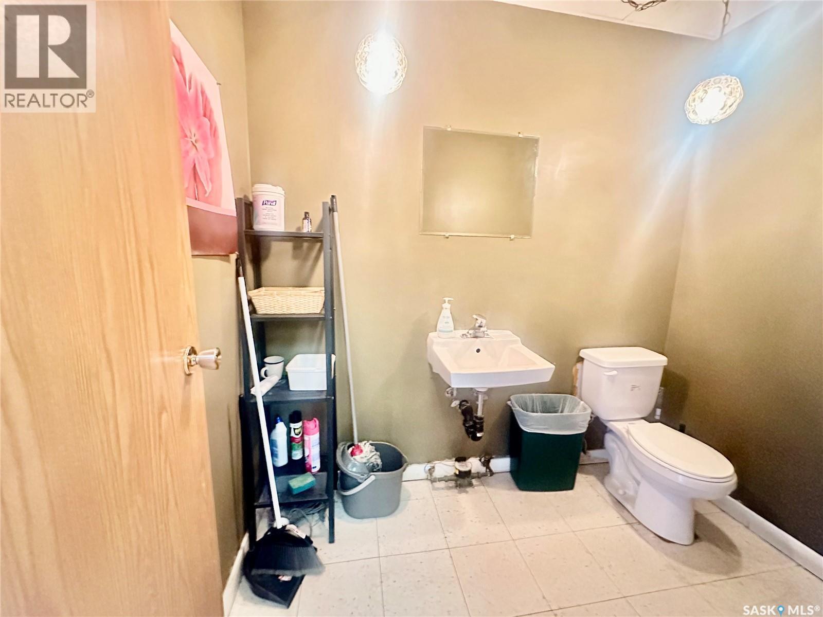 6 405 Circle Drive E, Saskatoon, SK