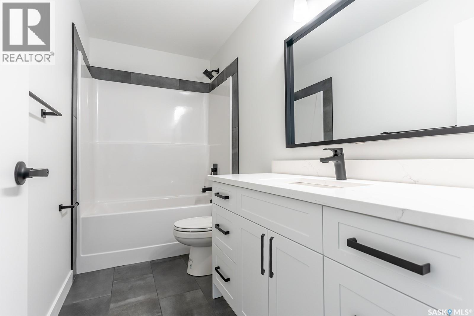 135 Traeger Common, Saskatoon, SK - Indoor Photo Showing Bathroom