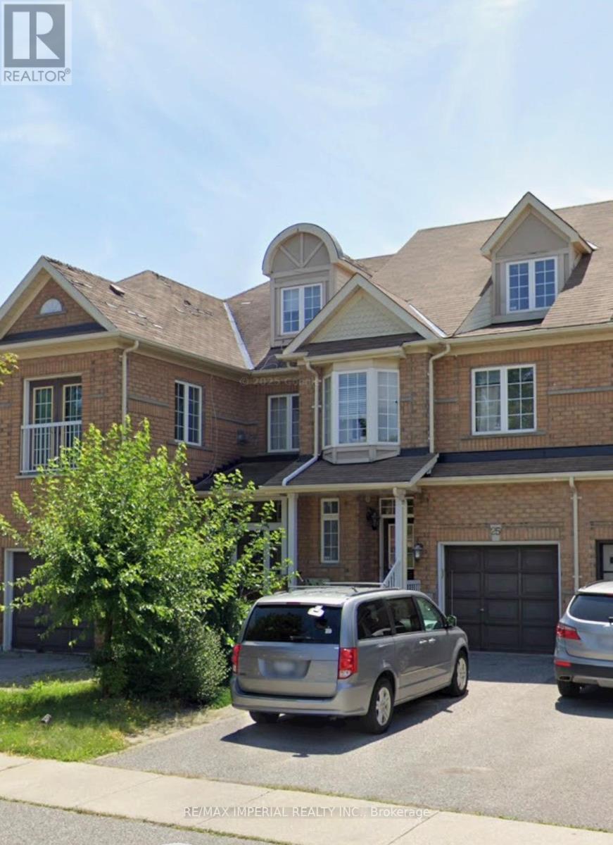 25 Ruby Crescent, Richmond Hill, ON - Outdoor With Facade