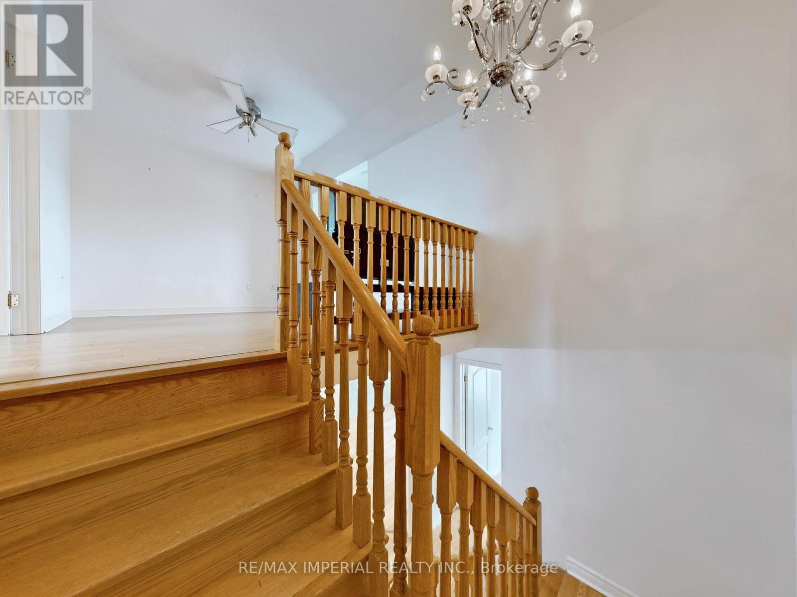 25 Ruby Crescent, Richmond Hill, ON - Indoor Photo Showing Other Room