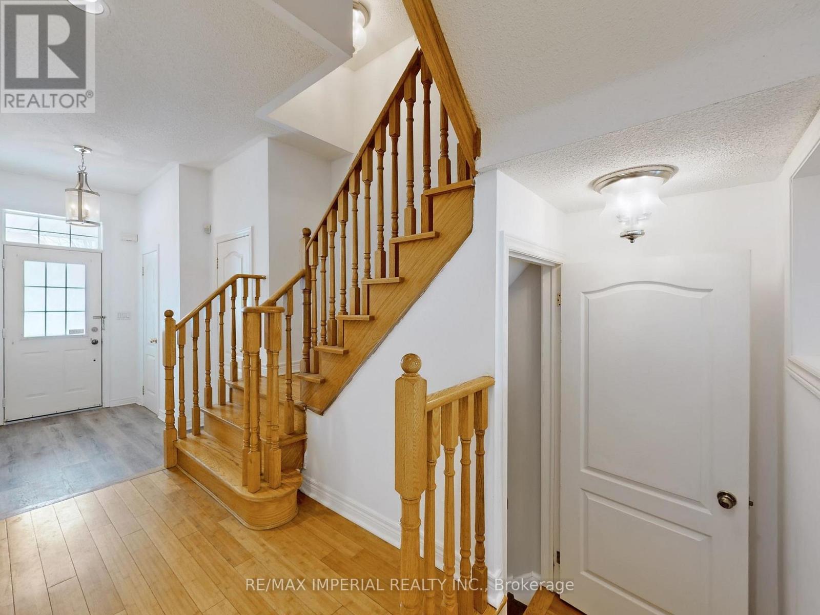 25 Ruby Crescent, Richmond Hill, ON - Indoor Photo Showing Other Room