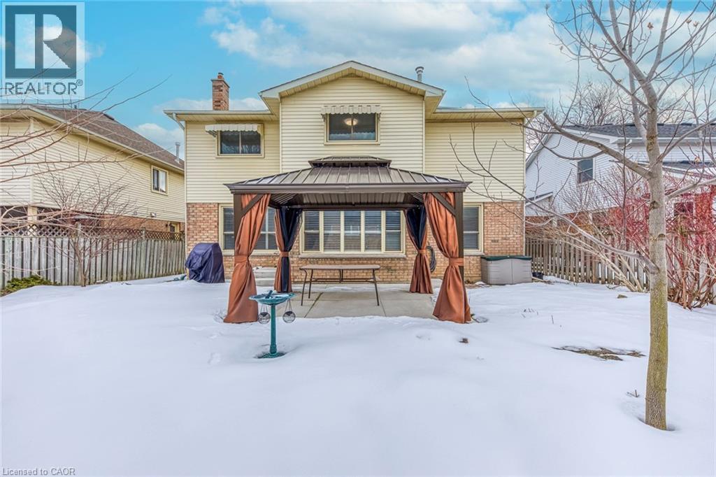 2223 Vista Drive, Burlington, ON - Outdoor