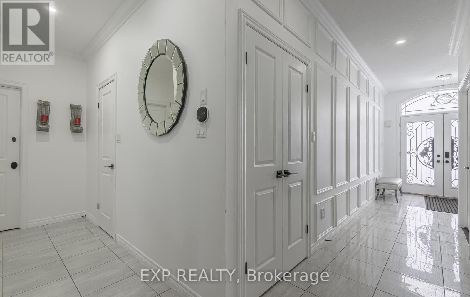 228 Greti Drive, Hamilton, ON - Indoor Photo Showing Other Room