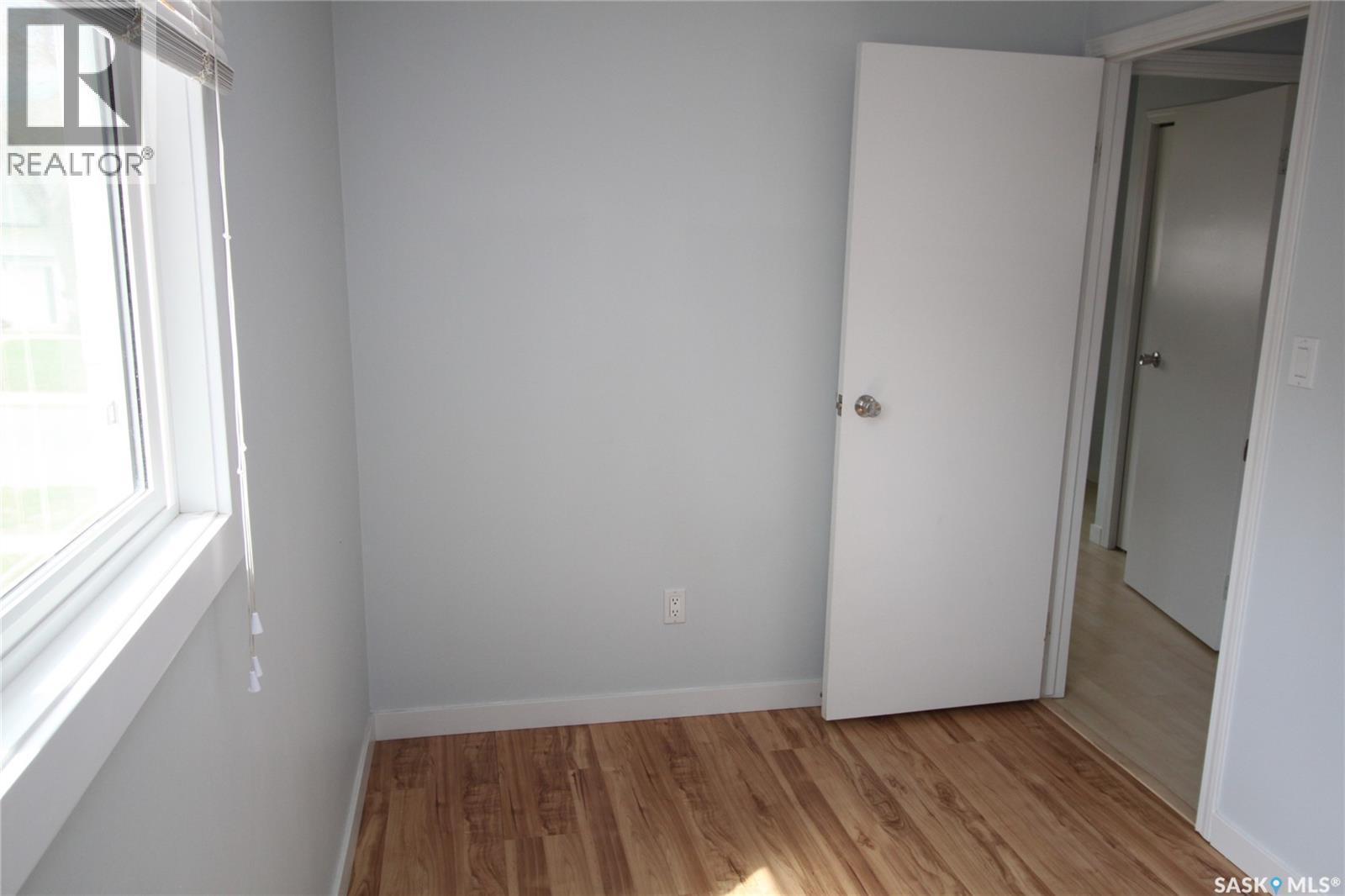 321 Bottomley Avenue N, Saskatoon, SK - Indoor Photo Showing Other Room
