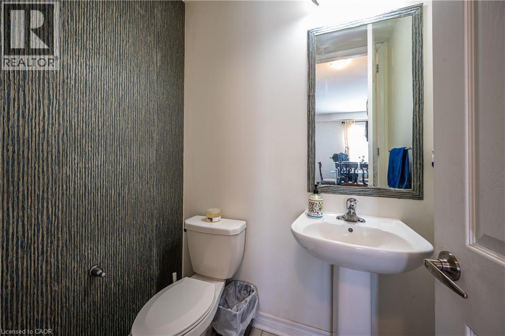340 Shady Glen Crescent, Kitchener, ON - Indoor Photo Showing Bathroom