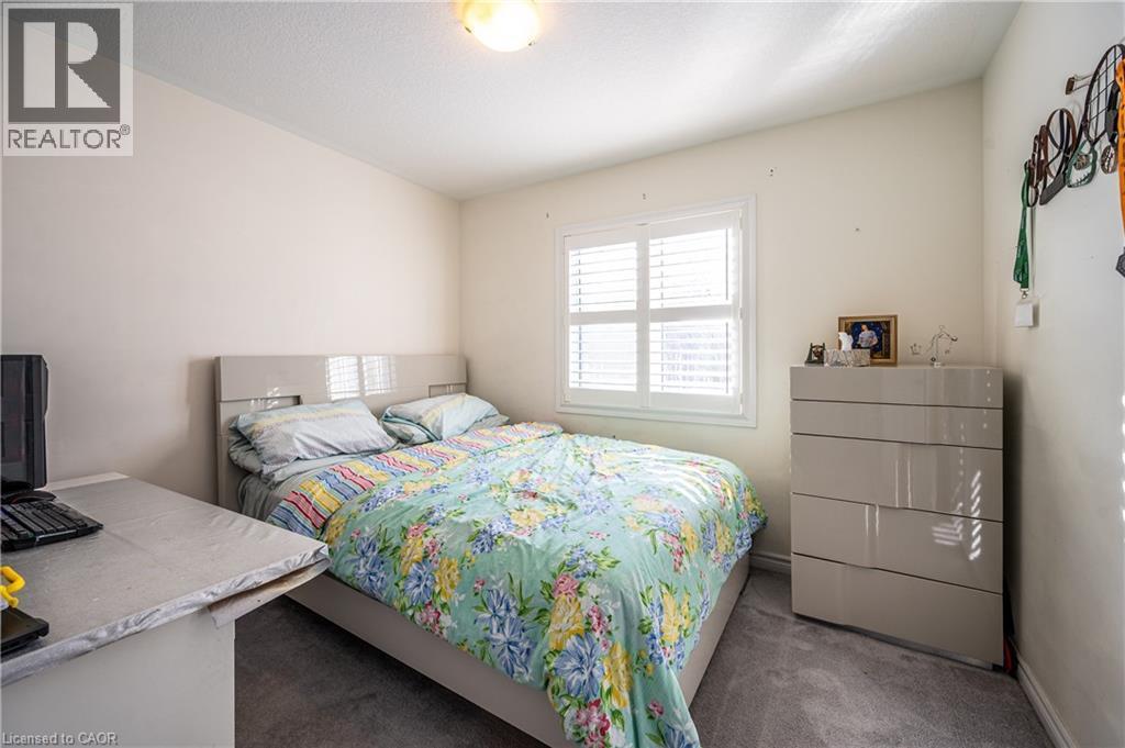340 Shady Glen Crescent, Kitchener, ON - Indoor Photo Showing Bedroom