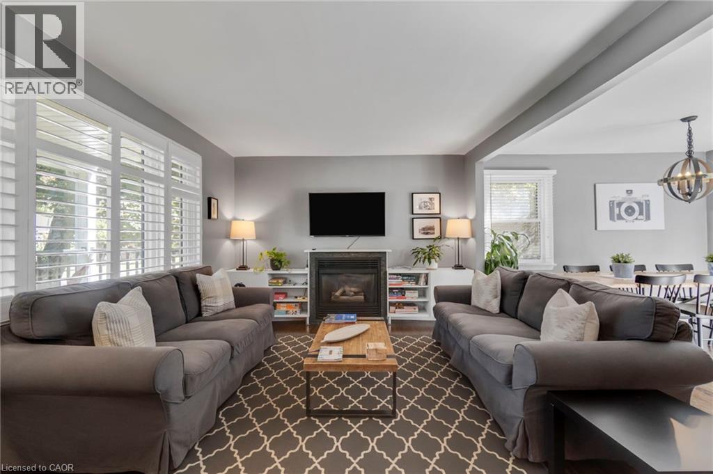 710 Hager Avenue, Burlington, ON - Indoor Photo Showing Living Room With Fireplace