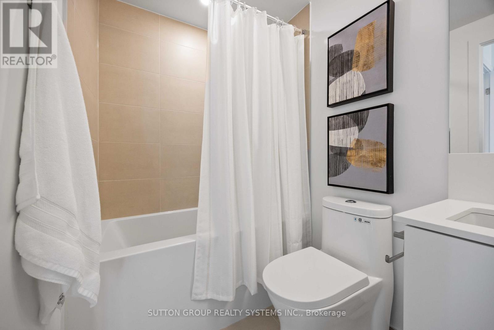 Lph05 - 8 Wellesley Street W, Toronto, ON - Indoor