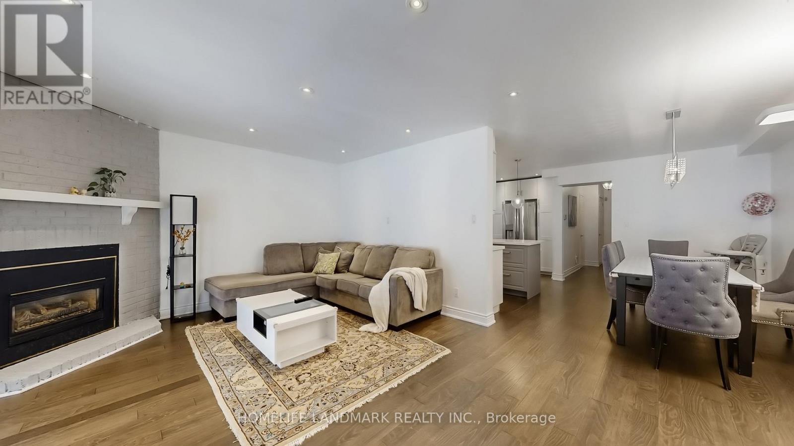 81 Stirling Crescent, Markham, ON - Indoor Photo Showing Living Room With Fireplace