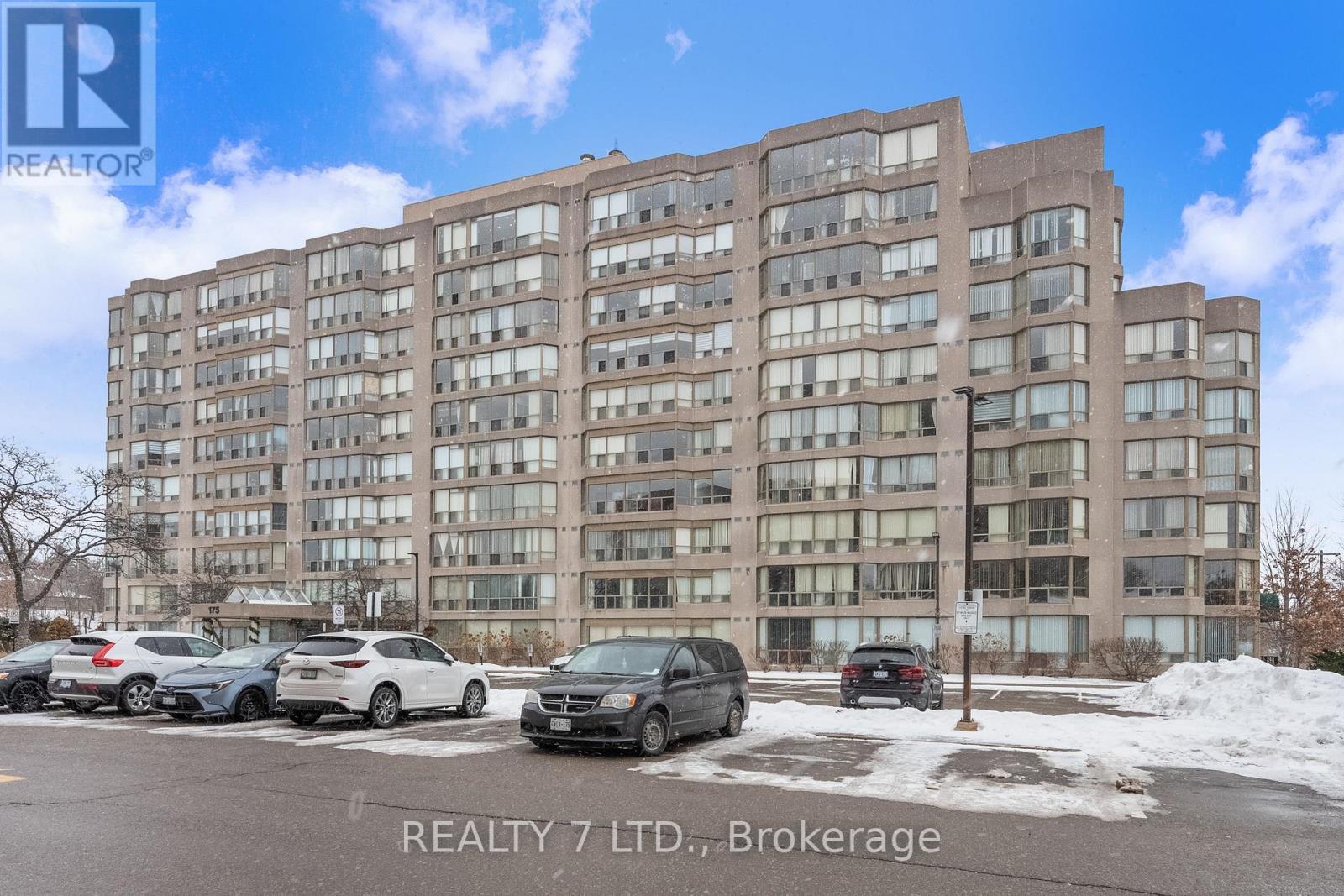 303 - 175 Cedar Avenue, Richmond Hill, ON - Outdoor With Facade