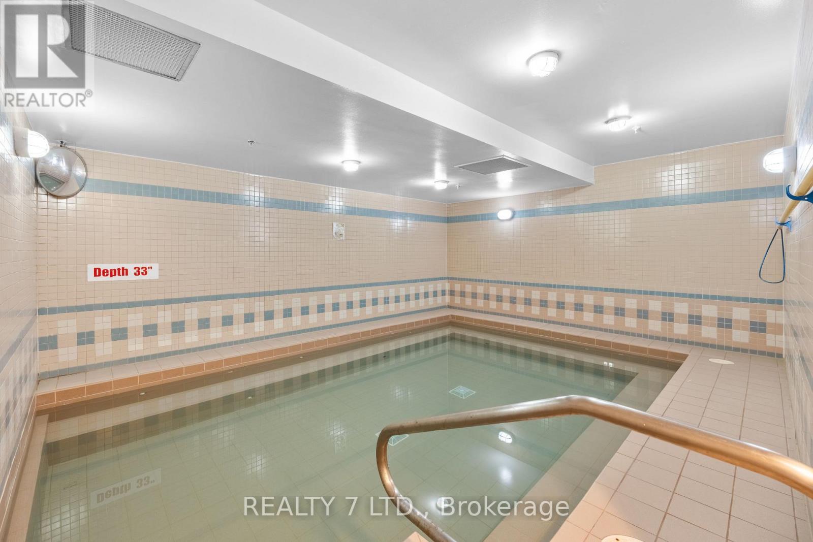 303 - 175 Cedar Avenue, Richmond Hill, ON - Indoor Photo Showing Other Room