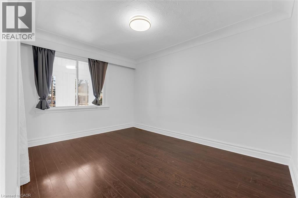 40 West 3Rd Street, Hamilton, ON - Indoor Photo Showing Other Room