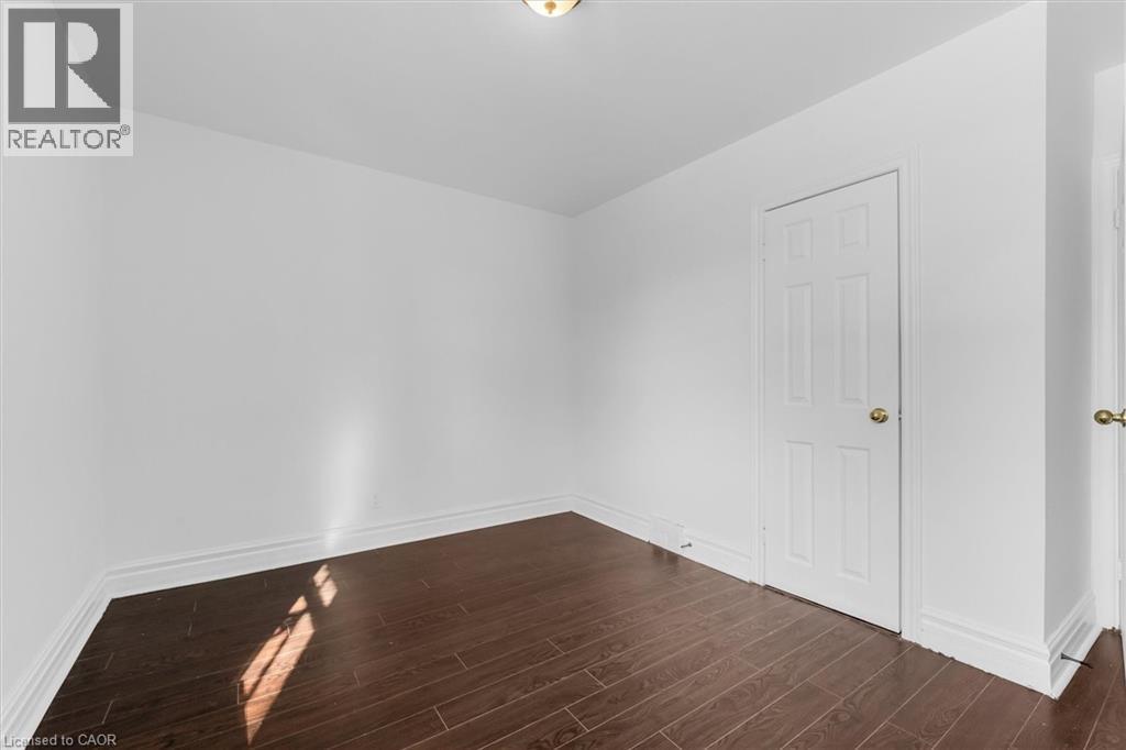 40 West 3Rd Street, Hamilton, ON - Indoor Photo Showing Other Room