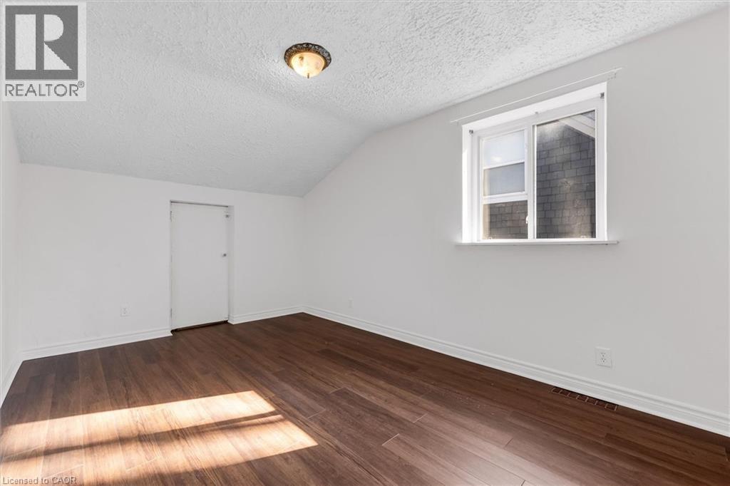 40 West 3Rd Street, Hamilton, ON - Indoor Photo Showing Other Room