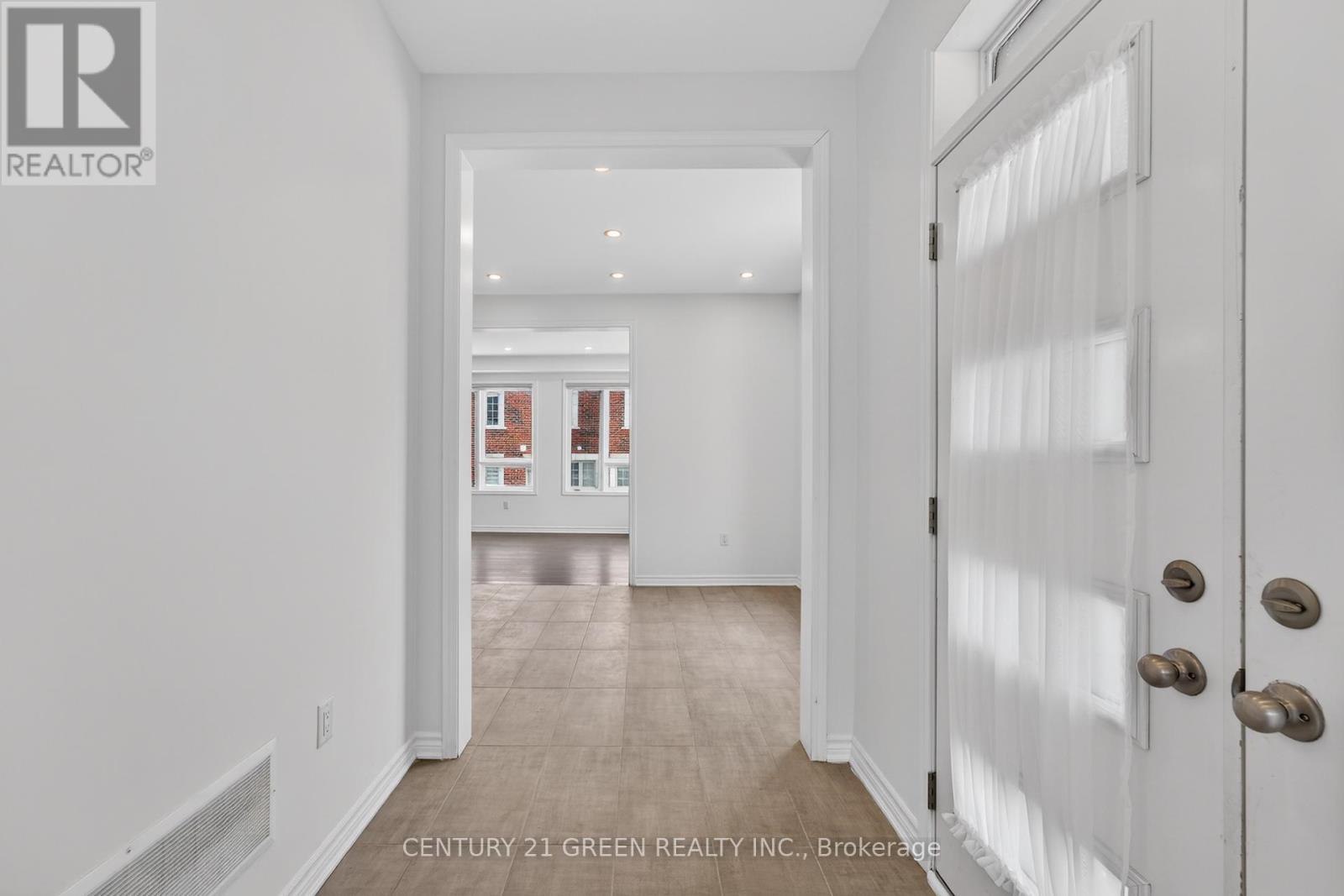 3140 Willowridge Path, Pickering, ON - Indoor Photo Showing Other Room