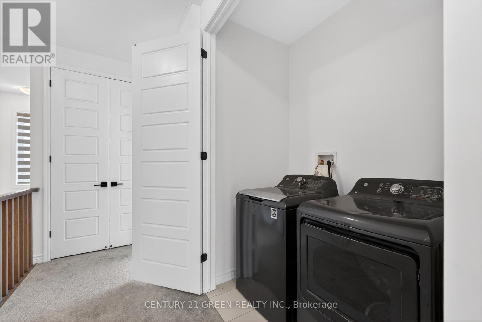 3140 Willowridge Path, Pickering, ON - Indoor Photo Showing Laundry Room