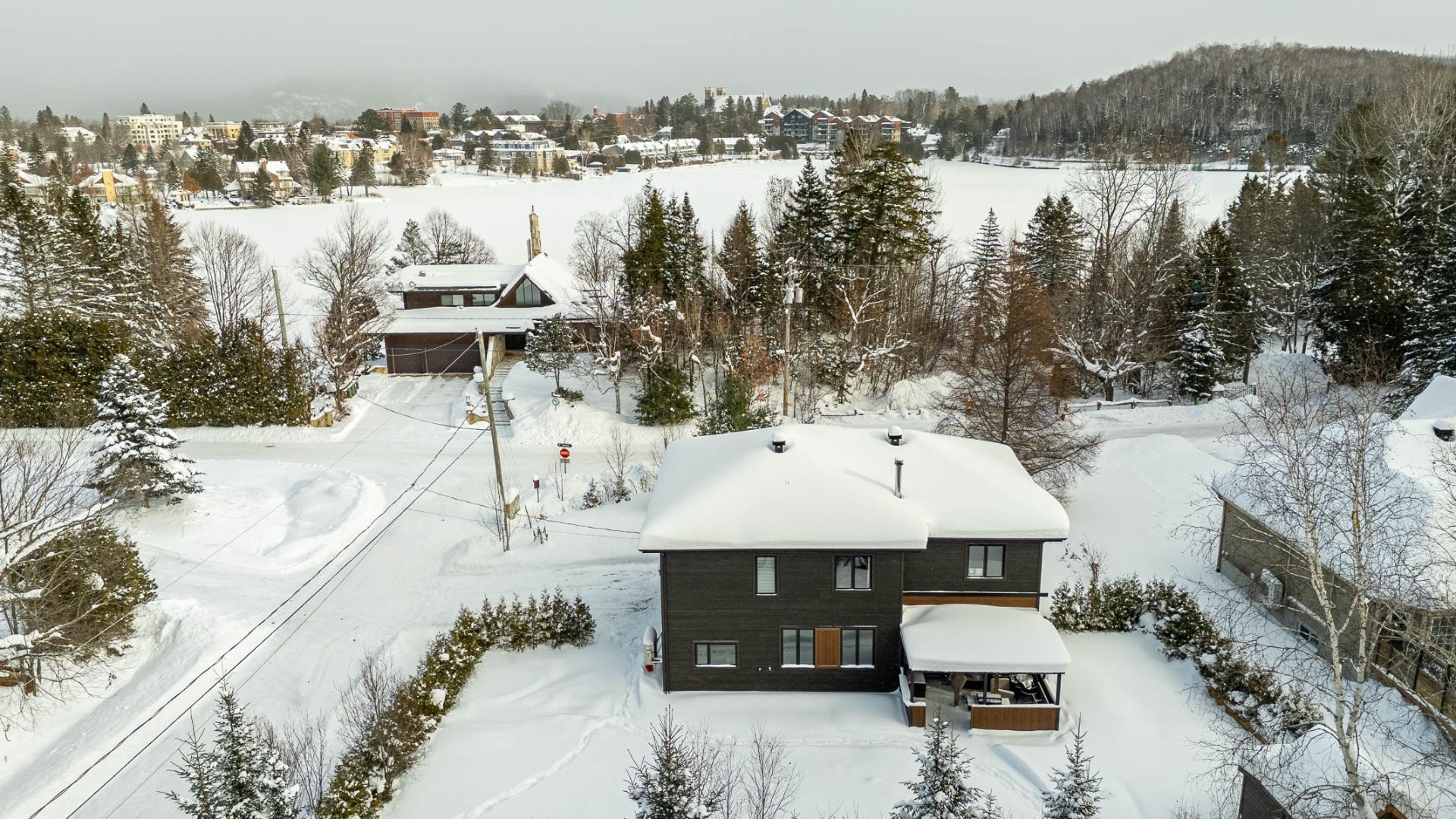 Overall view - 180 Av. Nantel, Sainte-Agathe-Des-Monts, QC - Outdoor