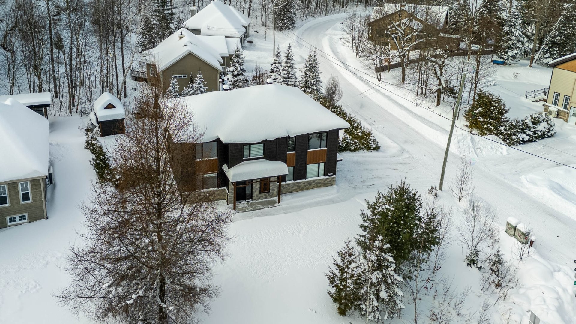 Overall view - 180 Av. Nantel, Sainte-Agathe-Des-Monts, QC - Outdoor