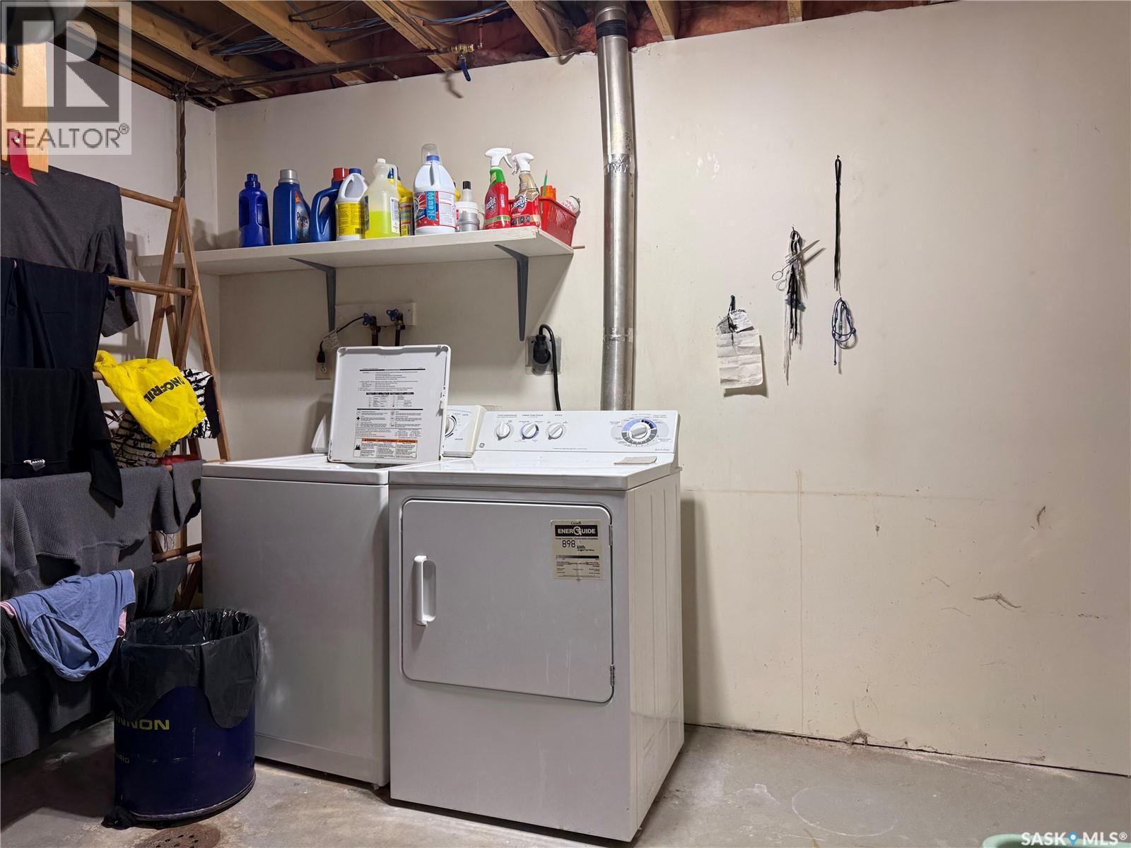 1107 Centennial Way, Humboldt, SK - Indoor Photo Showing Laundry Room