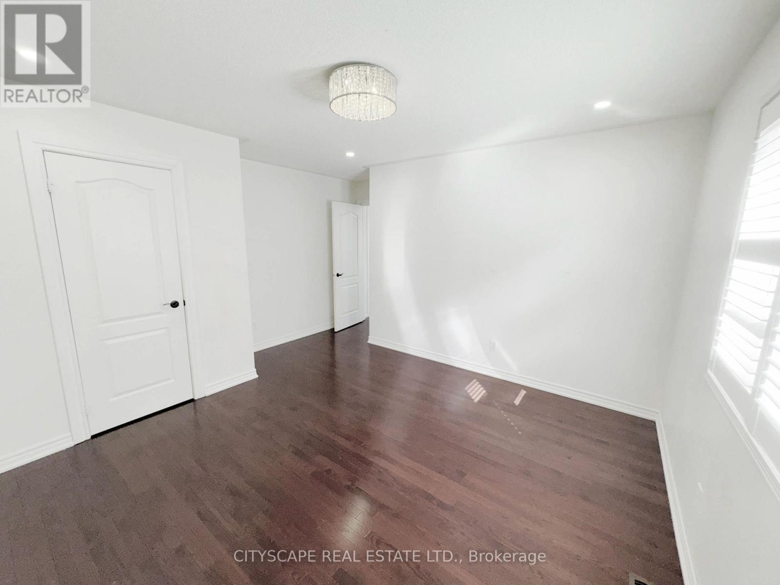 Bedroom #4 - 5476 Freshwater Drive, Mississauga, ON - Indoor Photo Showing Other Room