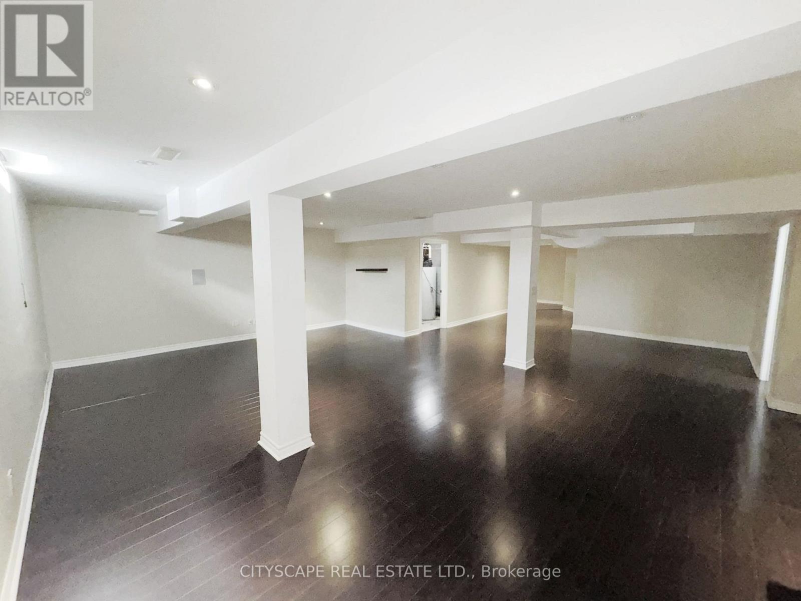 Basement Large Rec Room - 5476 Freshwater Drive, Mississauga, ON - Indoor Photo Showing Other Room