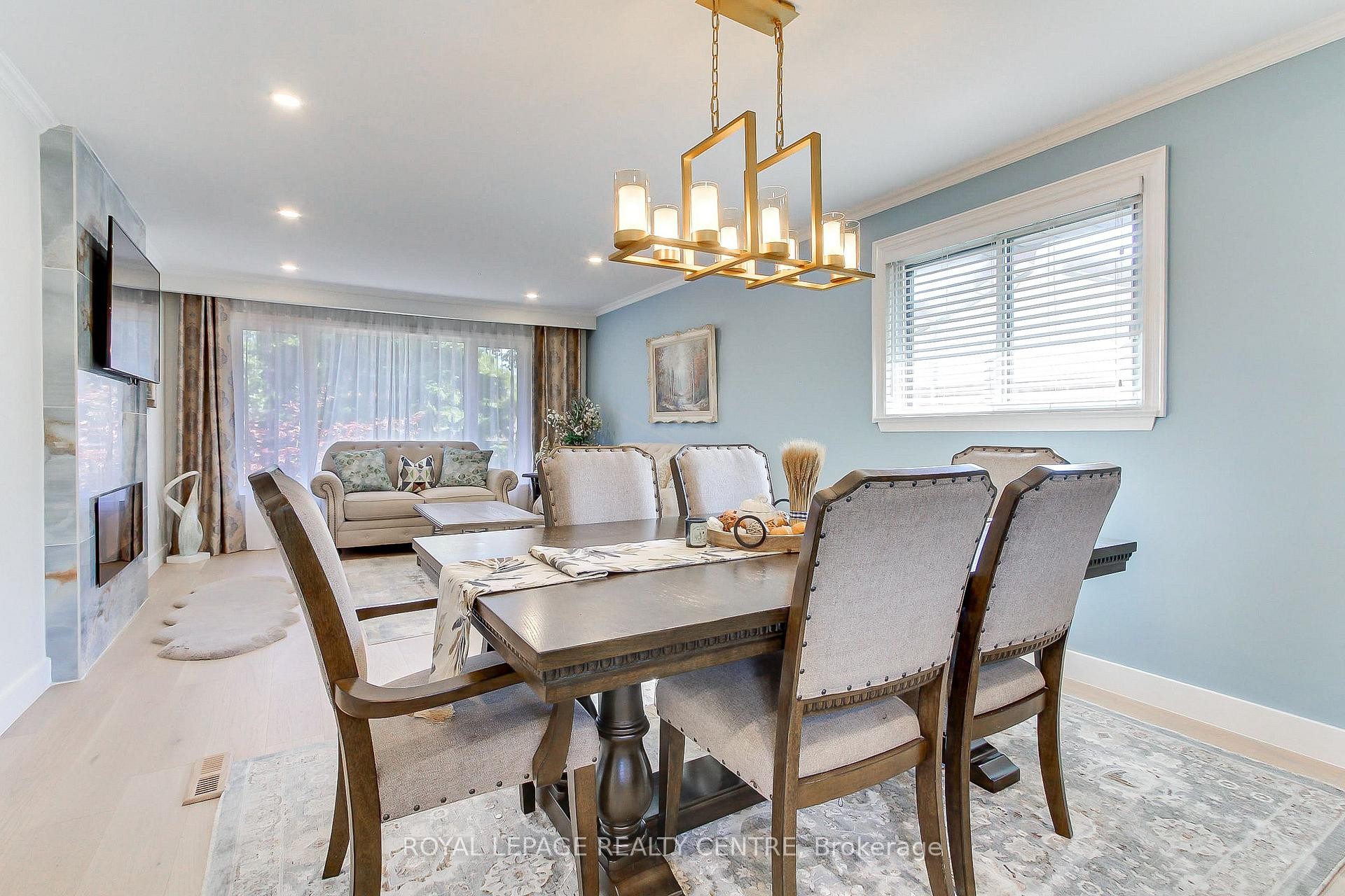 2039 Davebrook Road, Mississauga, ON - Indoor Photo Showing Dining Room