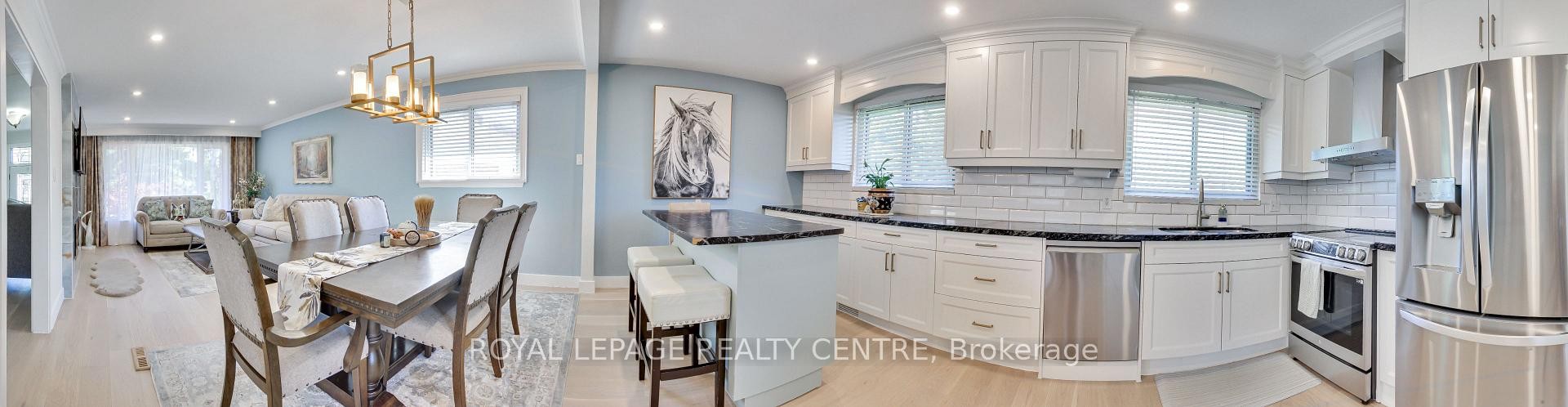 2039 Davebrook Road, Mississauga, ON - Indoor Photo Showing Kitchen With Upgraded Kitchen