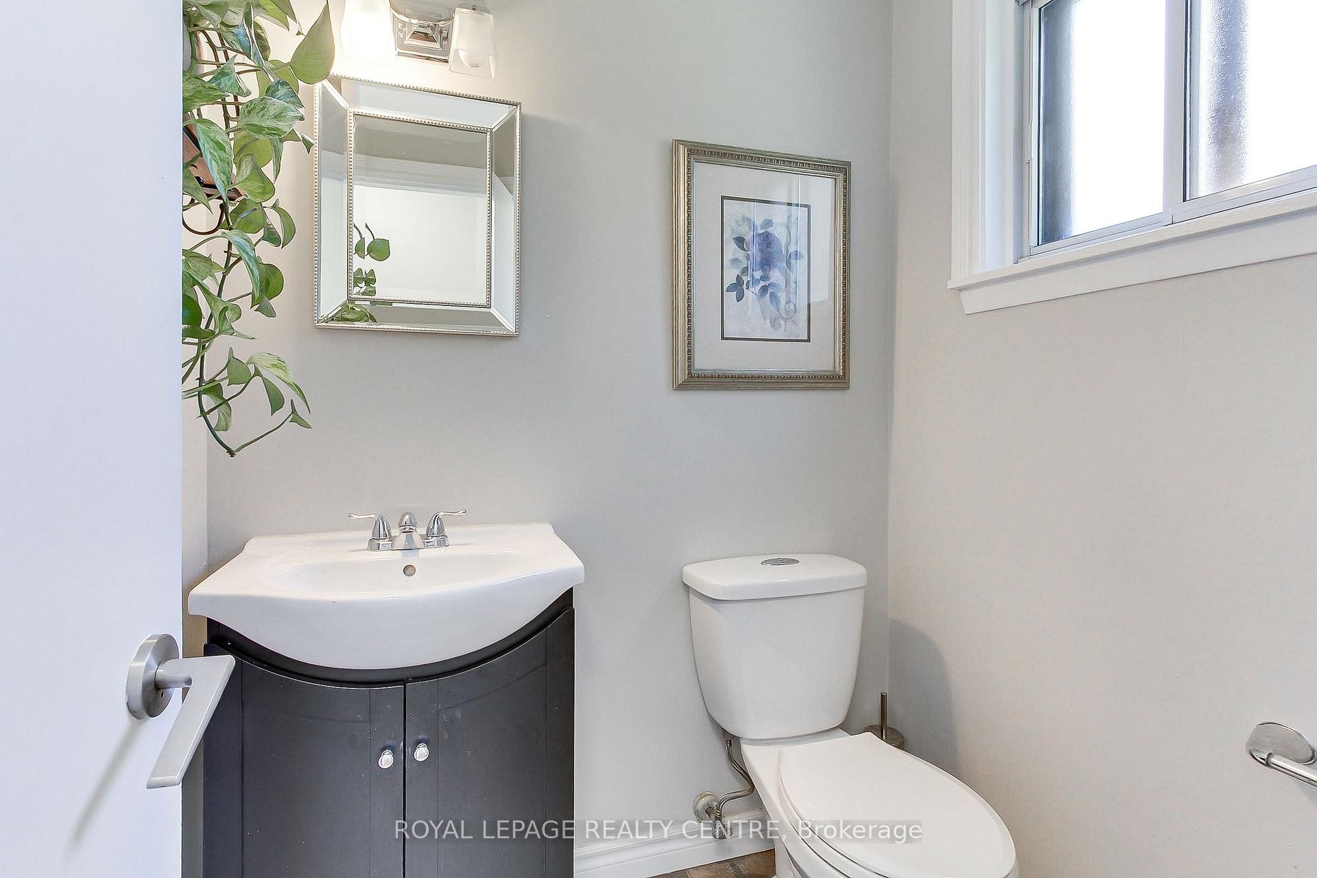 2039 Davebrook Road, Mississauga, ON - Indoor Photo Showing Bathroom