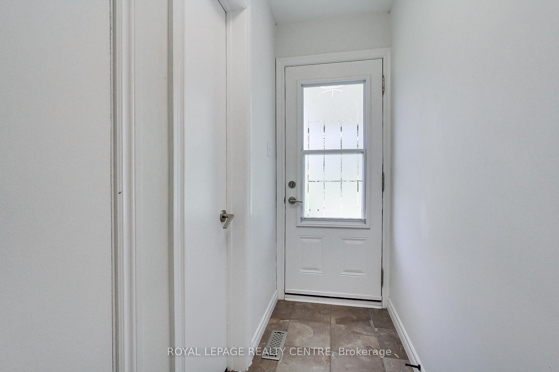 2039 Davebrook Road, Mississauga, ON - Indoor Photo Showing Other Room