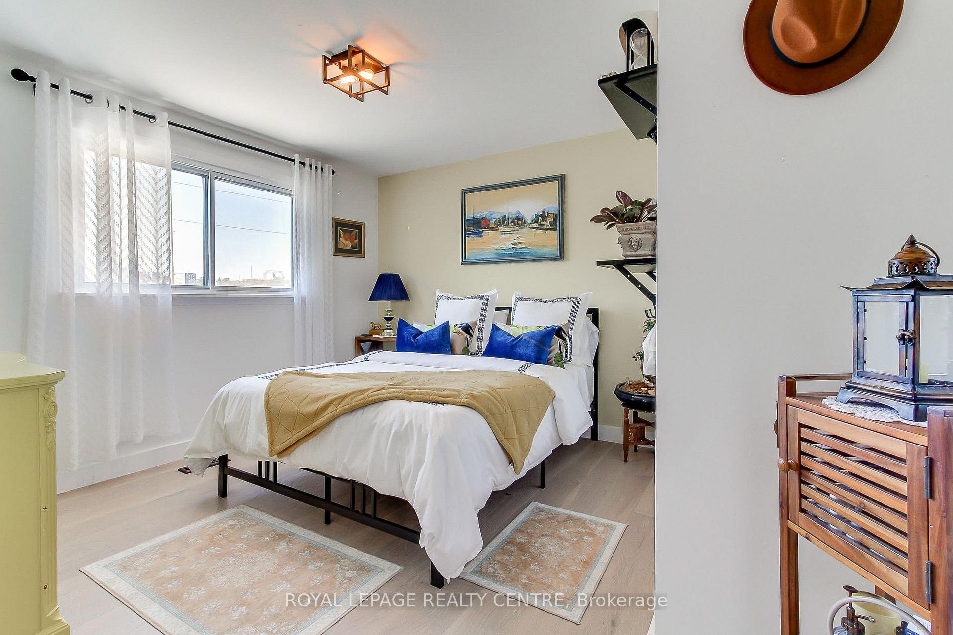 2039 Davebrook Road, Mississauga, ON - Indoor Photo Showing Bedroom