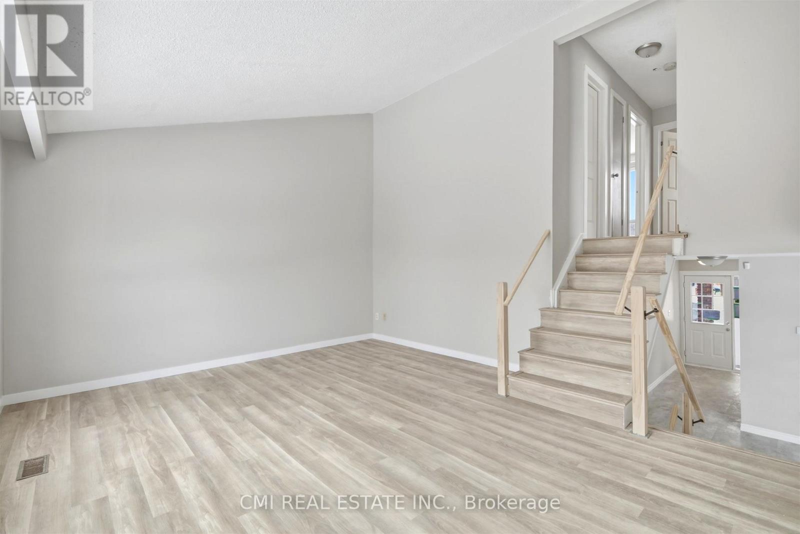 47 Carter Drive, Brampton, ON - Indoor Photo Showing Other Room