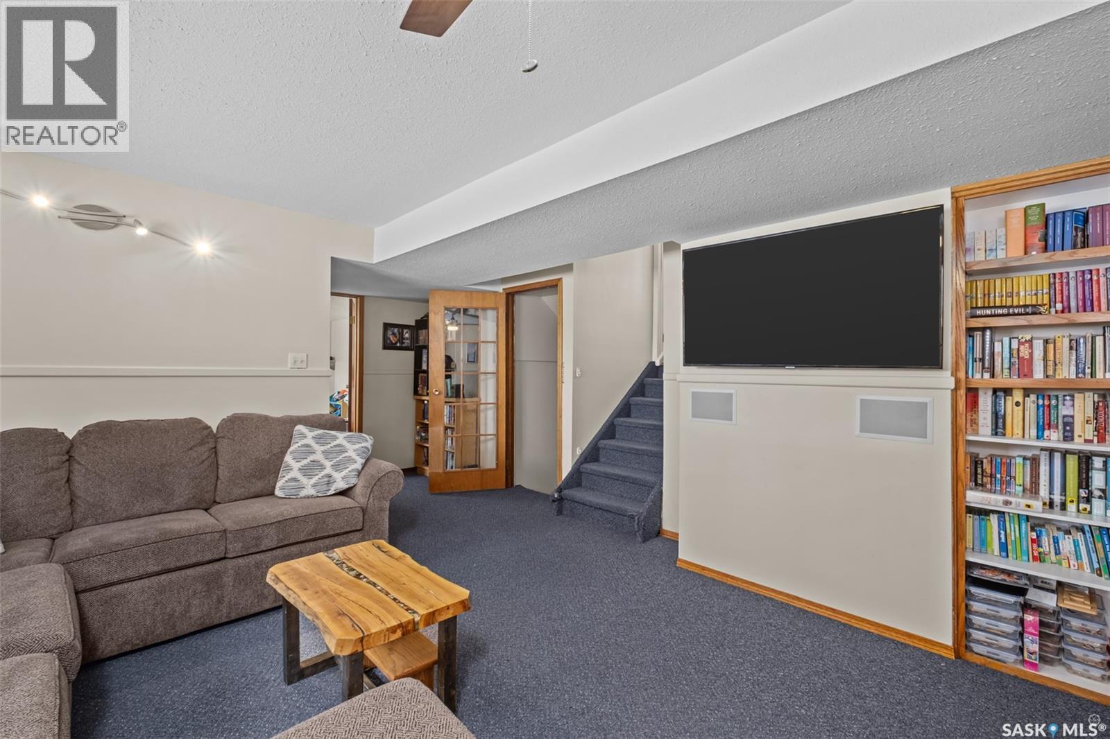 1723 Allbright Crescent, Prince Albert, SK - Indoor Photo Showing Living Room