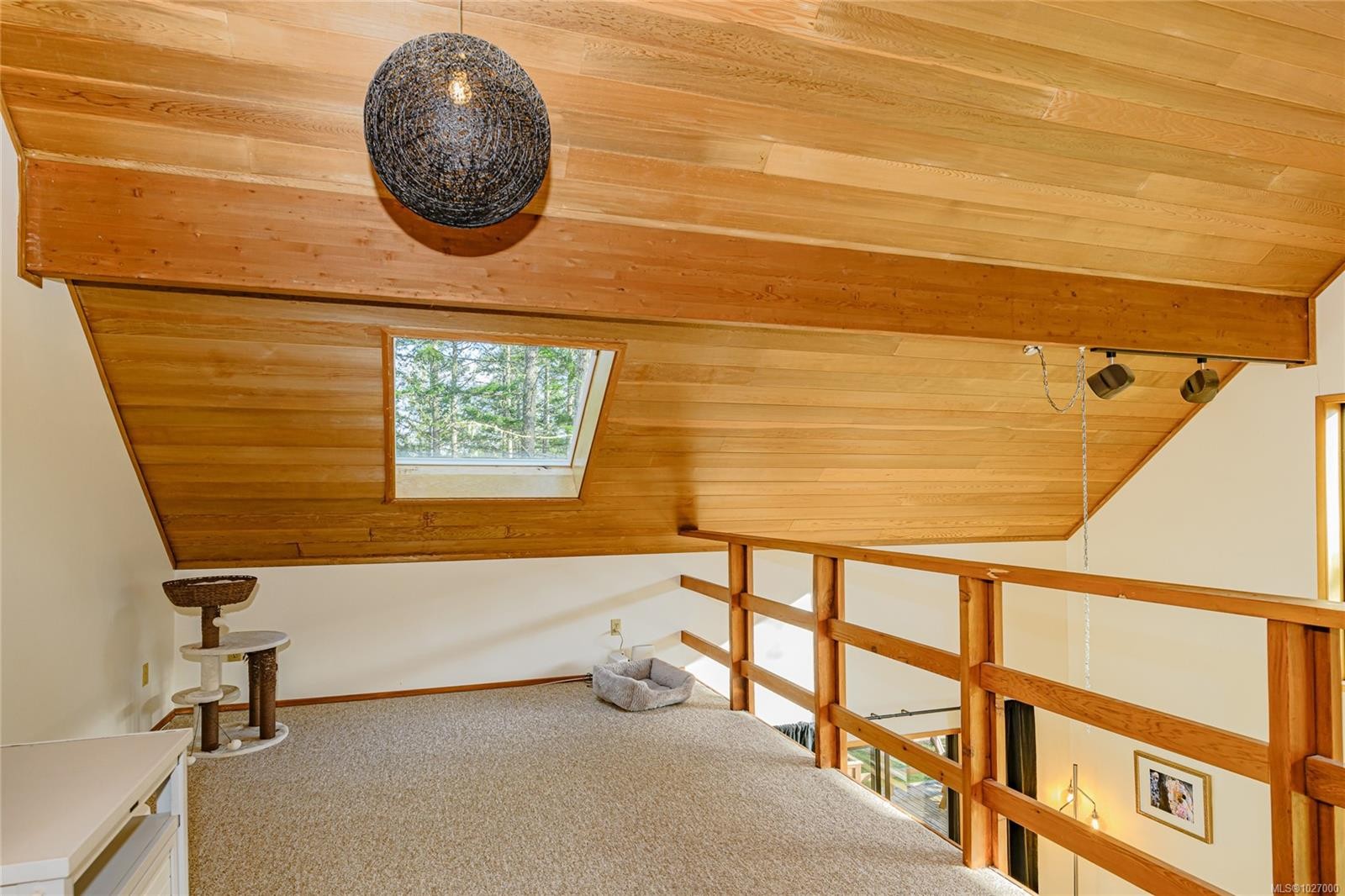 392 Langs Rd, Salt Spring, BC