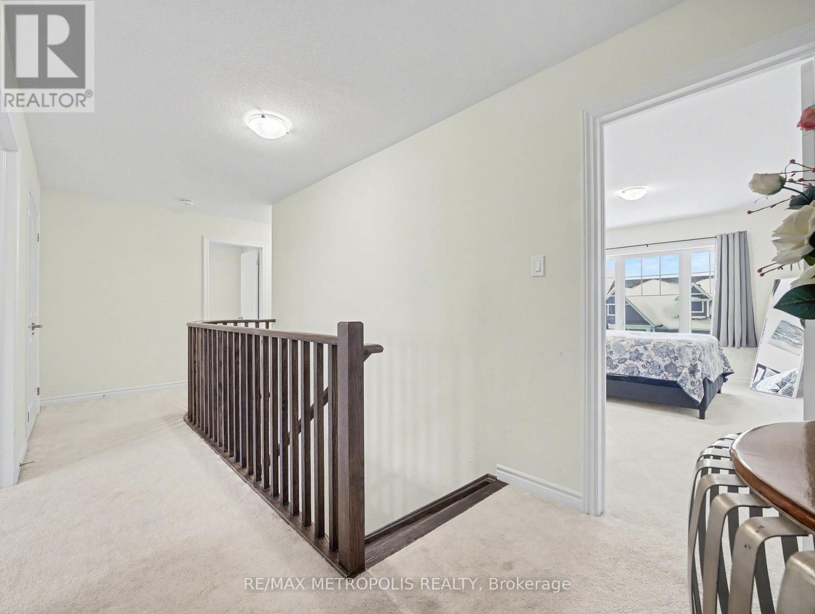 9 Frontier Drive, Thorold, ON - Indoor
