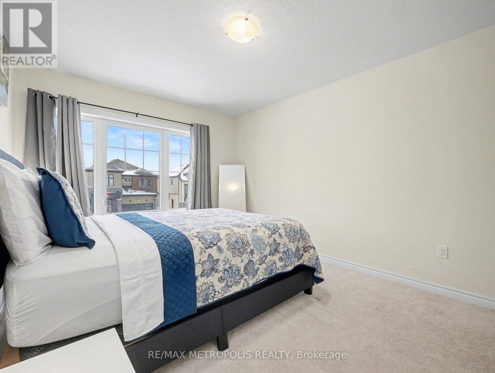 9 Frontier Drive, Thorold, ON - Indoor Photo Showing Bedroom