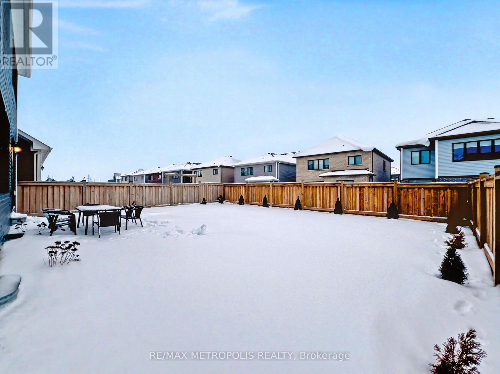 9 Frontier Drive, Thorold, ON - Outdoor