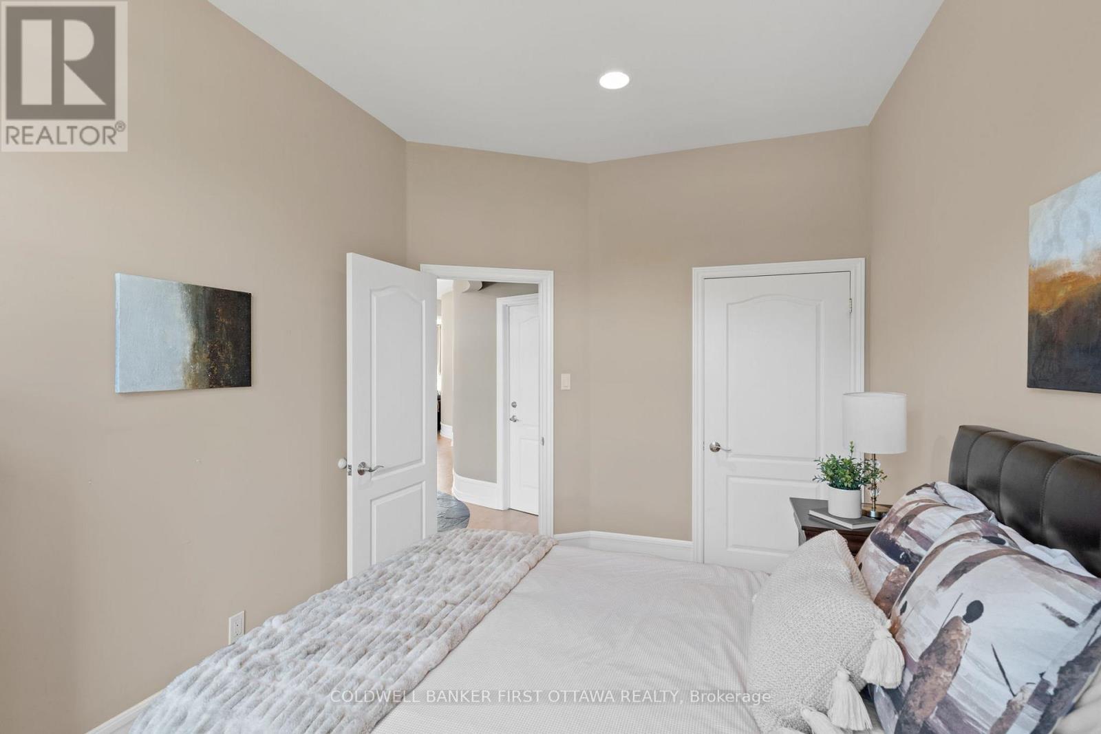 358 River Road, Ottawa, ON - Indoor Photo Showing Bedroom